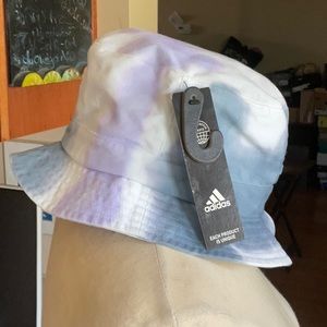 Adidas Unisex Color Wash Bucket Ambient sky blue/Vio tone pur/Focusbl…